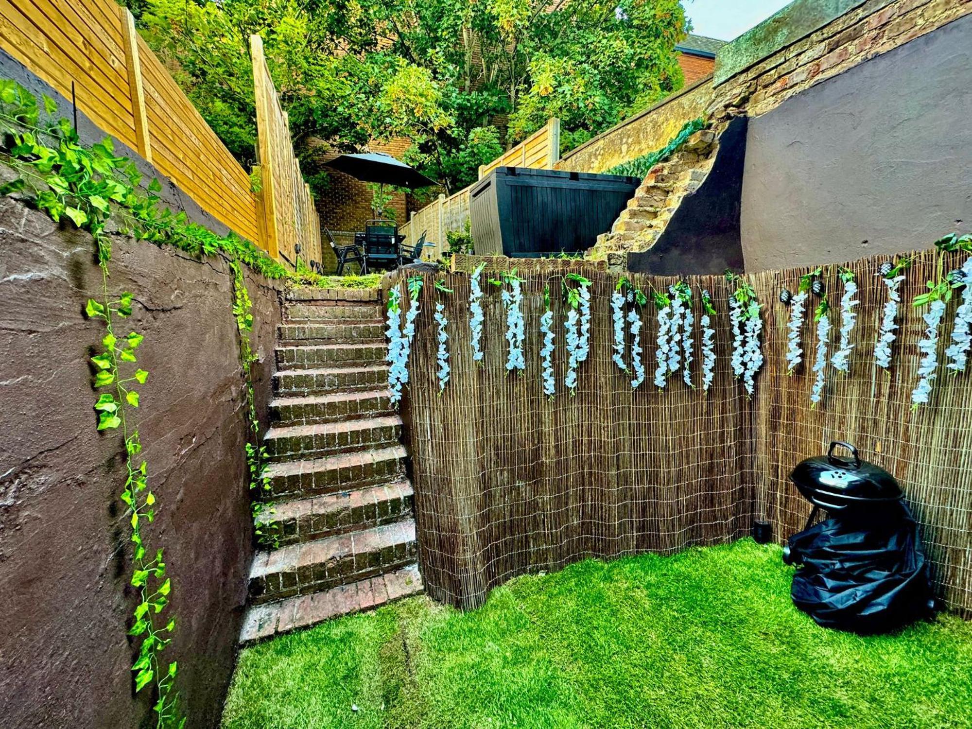 Three Bedroom House By Peacegrove Homes Short Lets & Serviced Accommodation Brighton With Free Wifi & Pet Friendly Buitenkant foto
