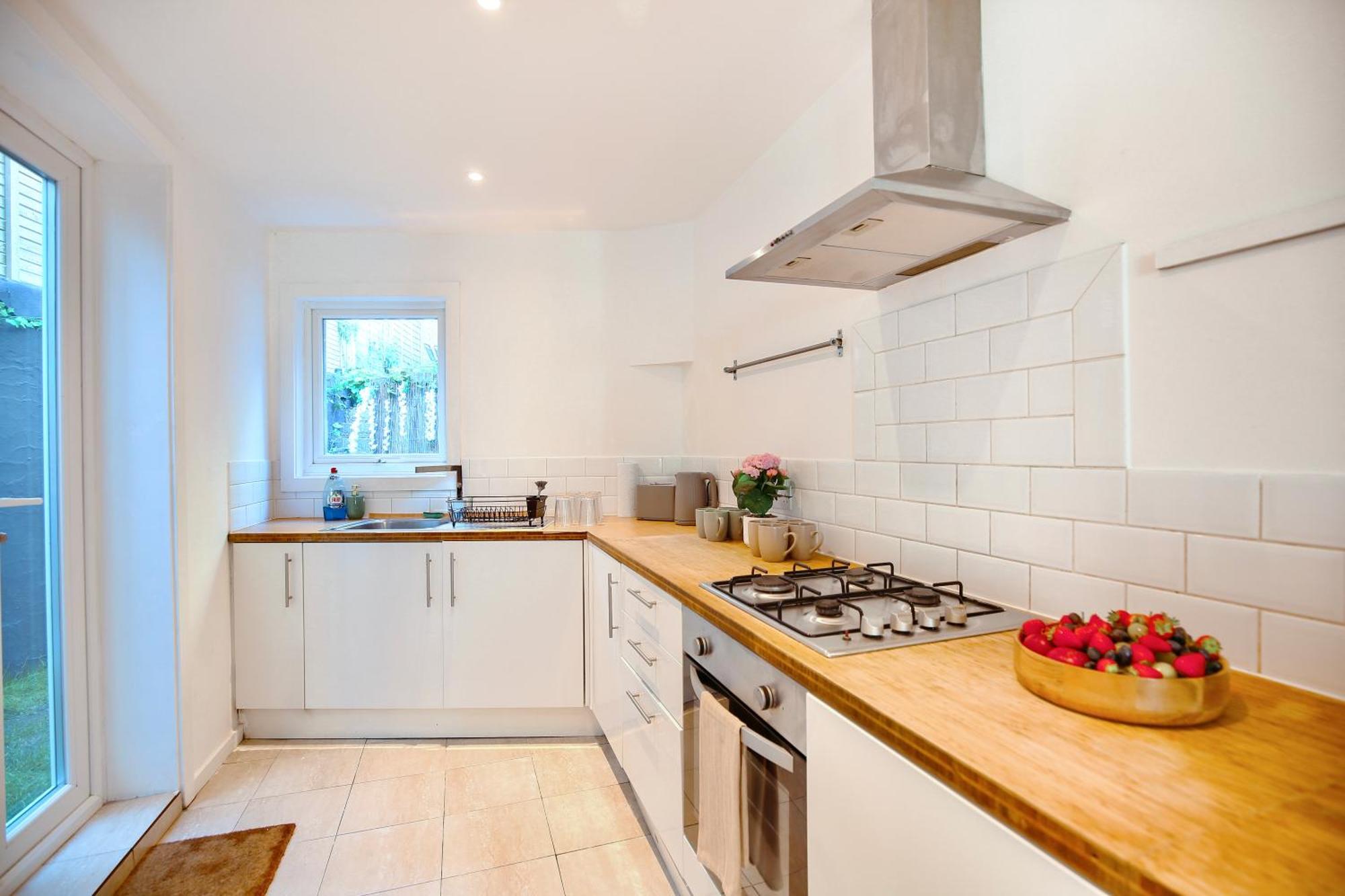 Three Bedroom House By Peacegrove Homes Short Lets & Serviced Accommodation Brighton With Free Wifi & Pet Friendly Buitenkant foto