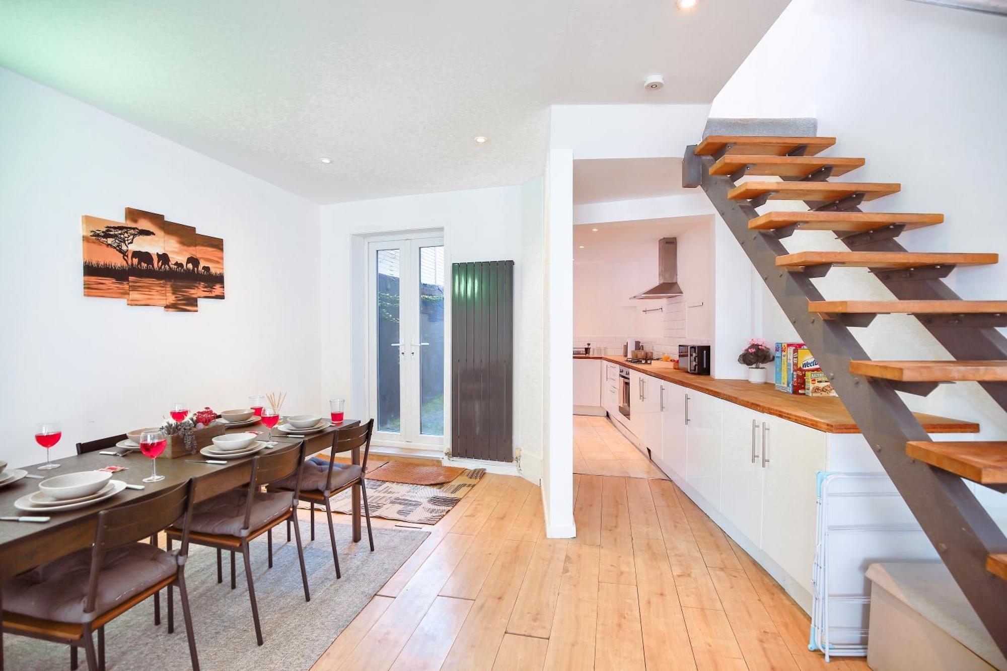 Three Bedroom House By Peacegrove Homes Short Lets & Serviced Accommodation Brighton With Free Wifi & Pet Friendly Buitenkant foto