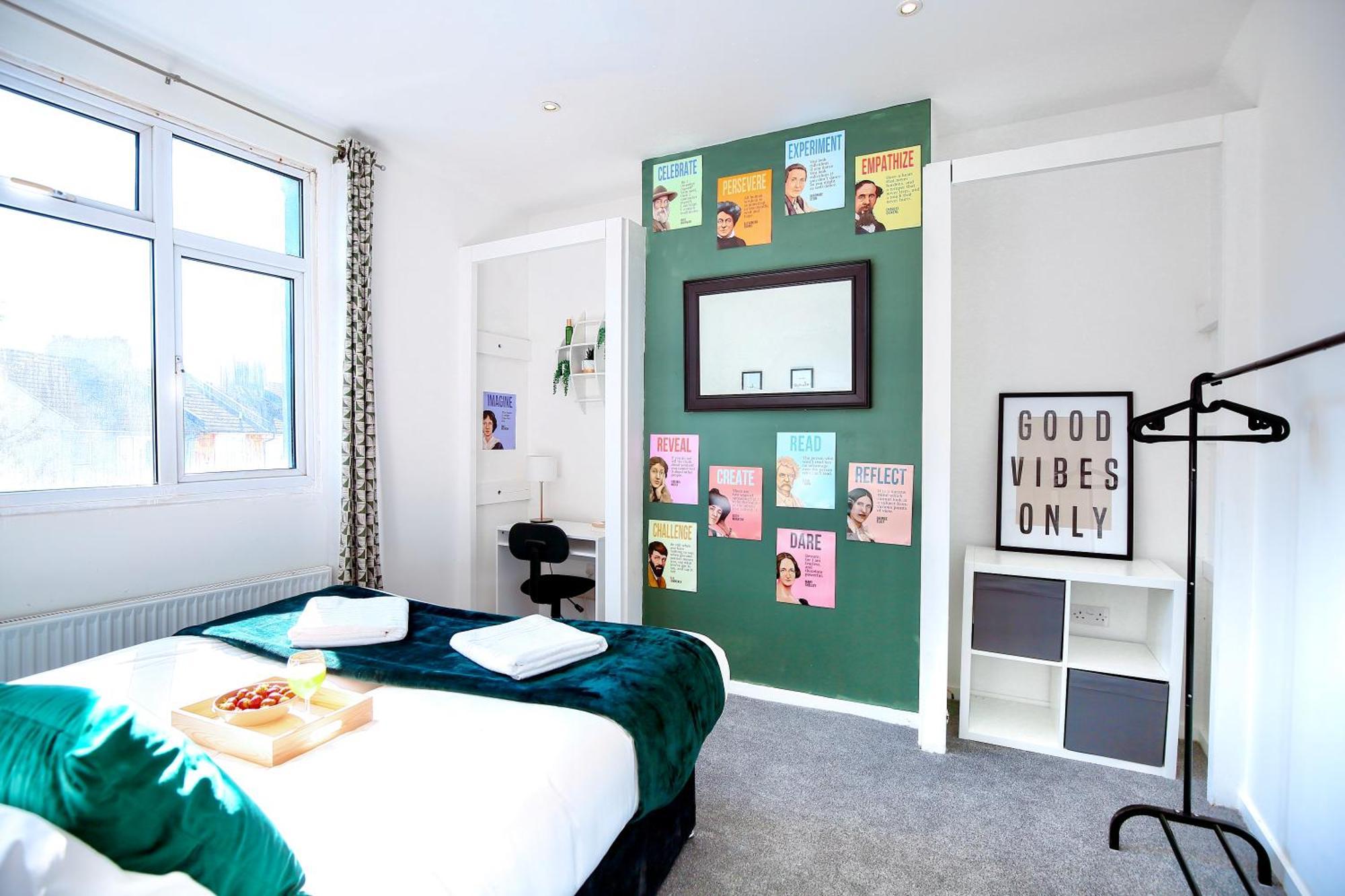 Three Bedroom House By Peacegrove Homes Short Lets & Serviced Accommodation Brighton With Free Wifi & Pet Friendly Buitenkant foto